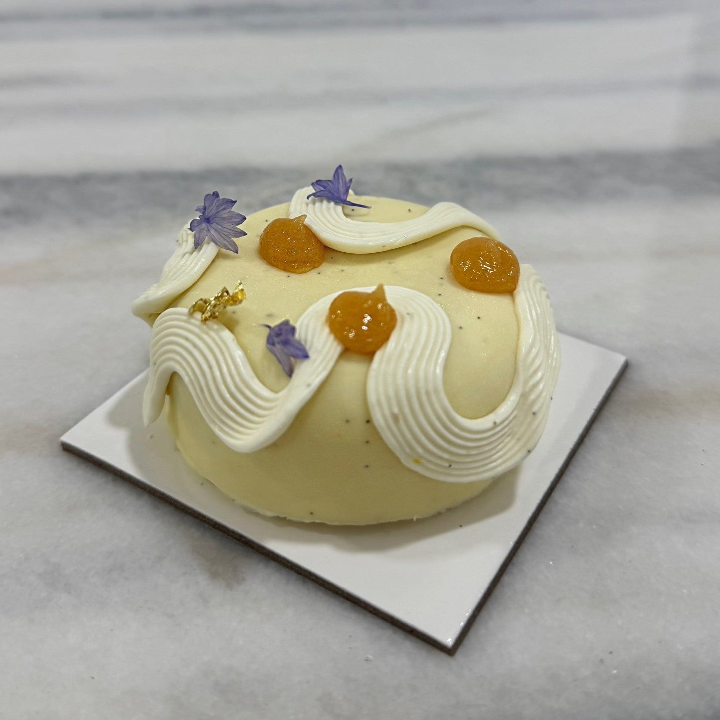 Olive oil, apricot & vanilla mousse
