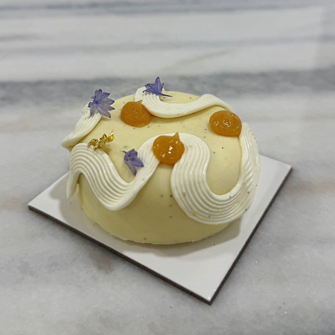Olive oil, apricot & vanilla mousse