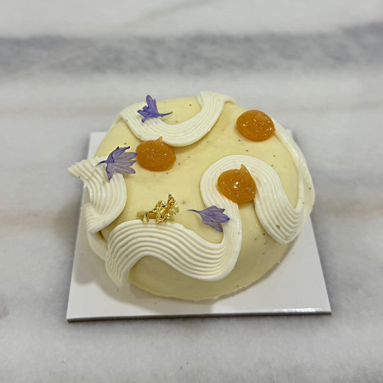 Olive oil, apricot & vanilla mousse