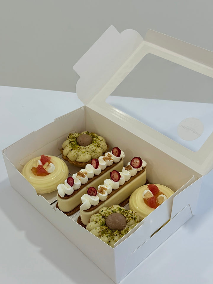 Boîte de pâtisseries